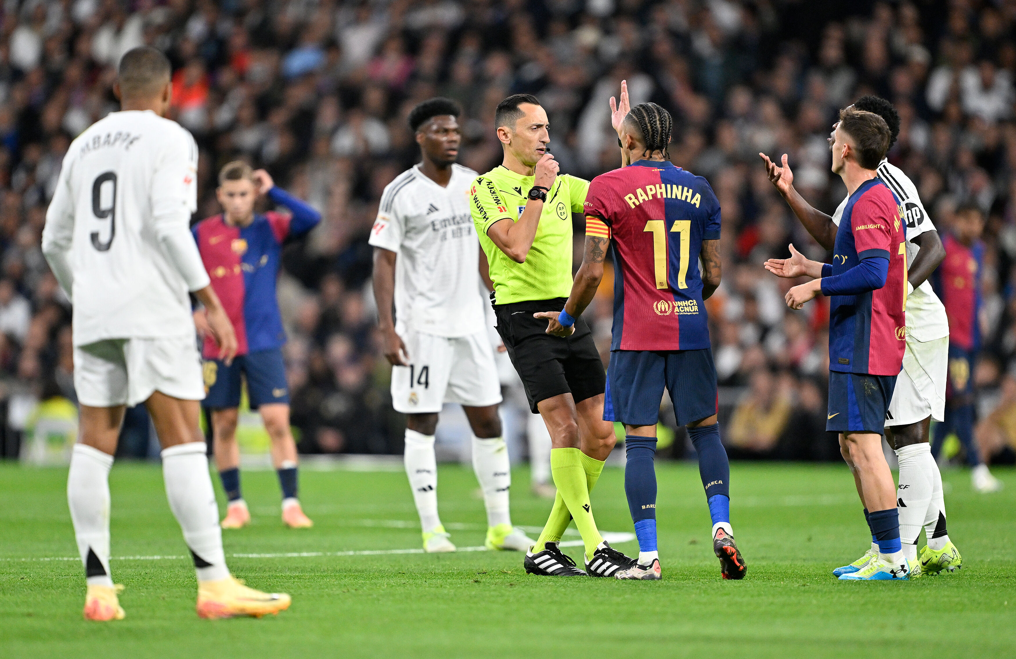 El Clasico'da tarihi Barcelona galibiyeti - 1. Resim