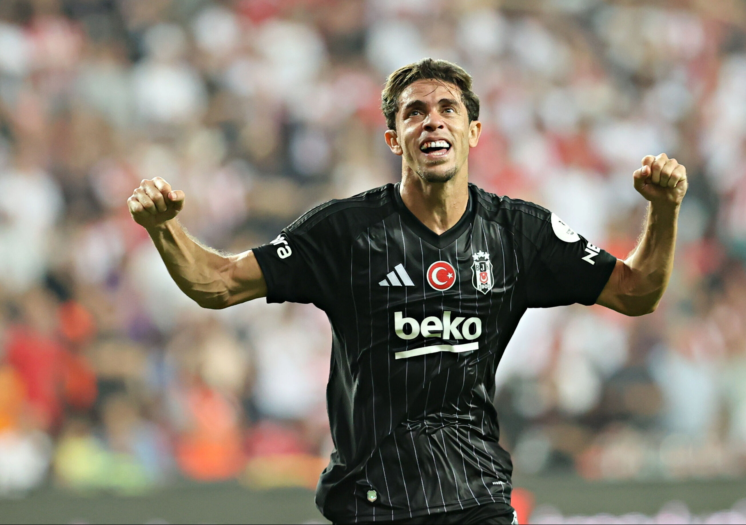 Galatasaray derbisi öncesi Beşiktaş'ta 2 yıldız belirsiz! Milot Rashica ve Gabriel Paulista... - 4. Resim