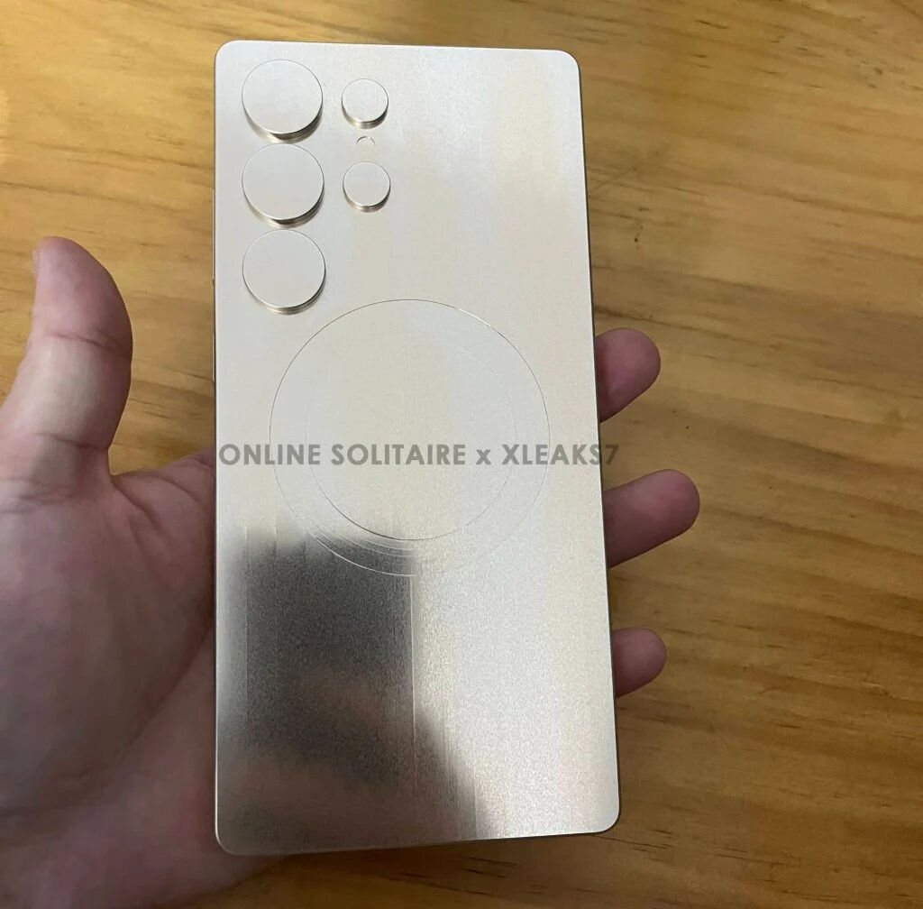 Samsung, Galaxy telefonlarında yeni dönem başlıyor! Ekranlar yeni teknolojiye kavuşuyor - 1. Resim