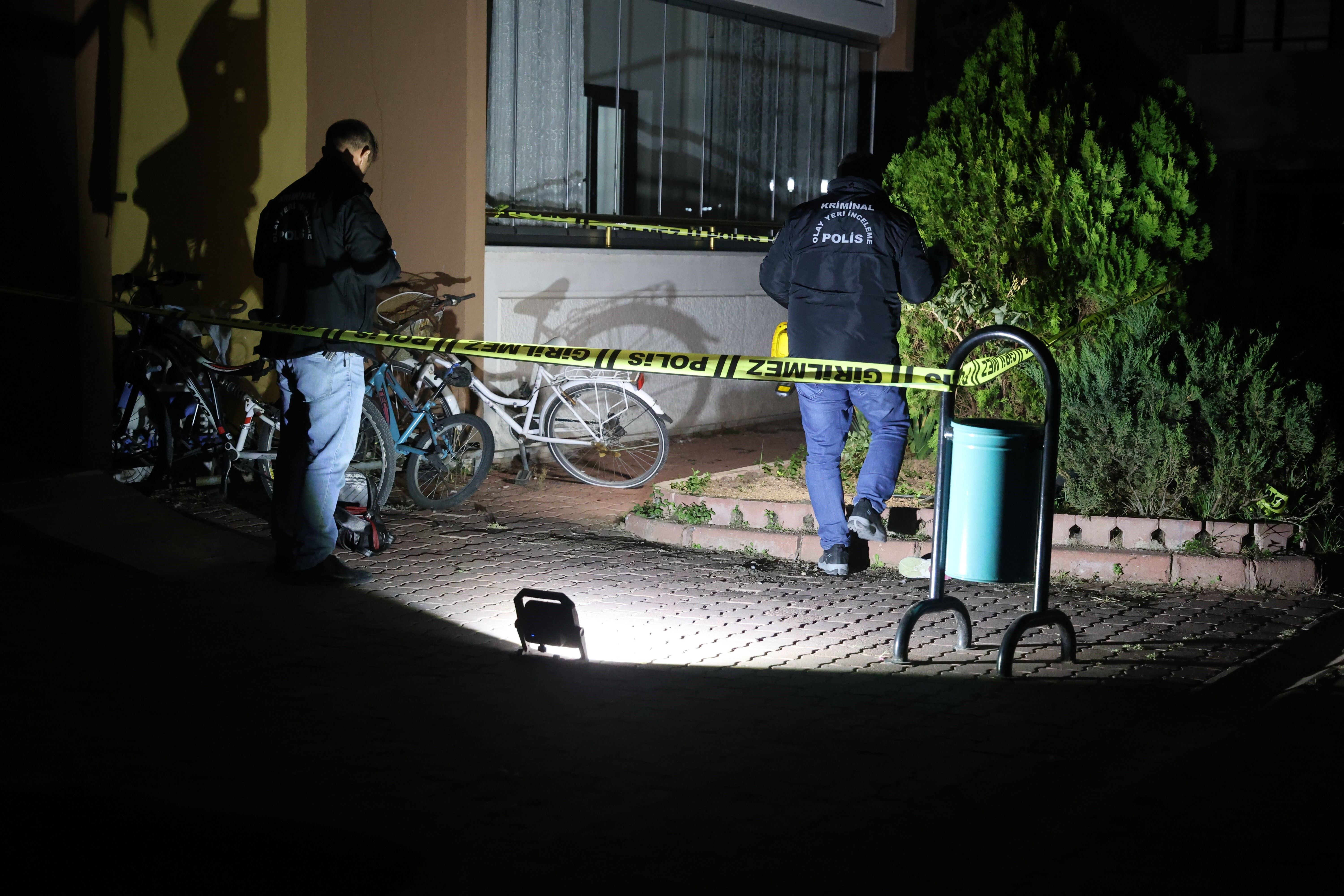 Öğretmen eşini 17 bıçak darbesiyle katleden cani kocanın cinayeti işleme sebebi ortaya çıktı 17 bıçak darbesiyle öğretmen eşini katletti! Cani kocanın cinayeti işleme sebebi şok etti - 1. Resim