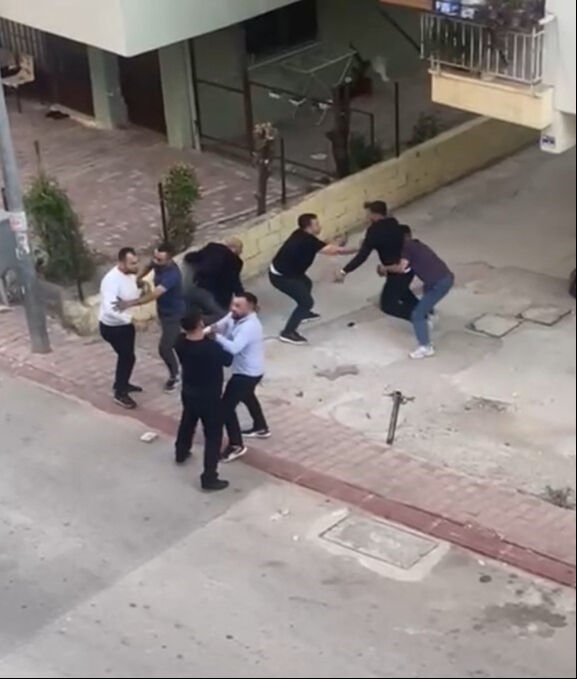 Antalya'da bir grup cami imamına saldırdı! Kızı dakikalarca yalvardı... - 1. Resim