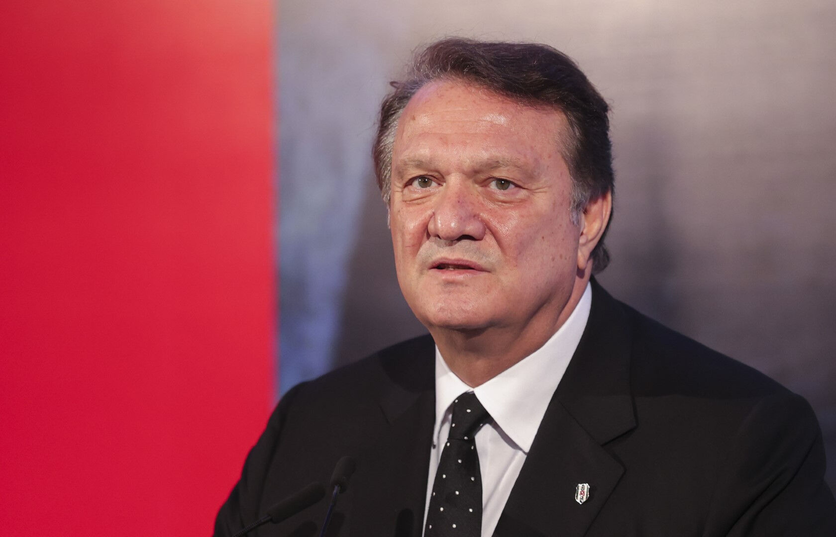 Beşiktaş Başkanı Hasan Arat'tan Ahmet Nur Çebi'ye yolsuzluk göndermesi! 