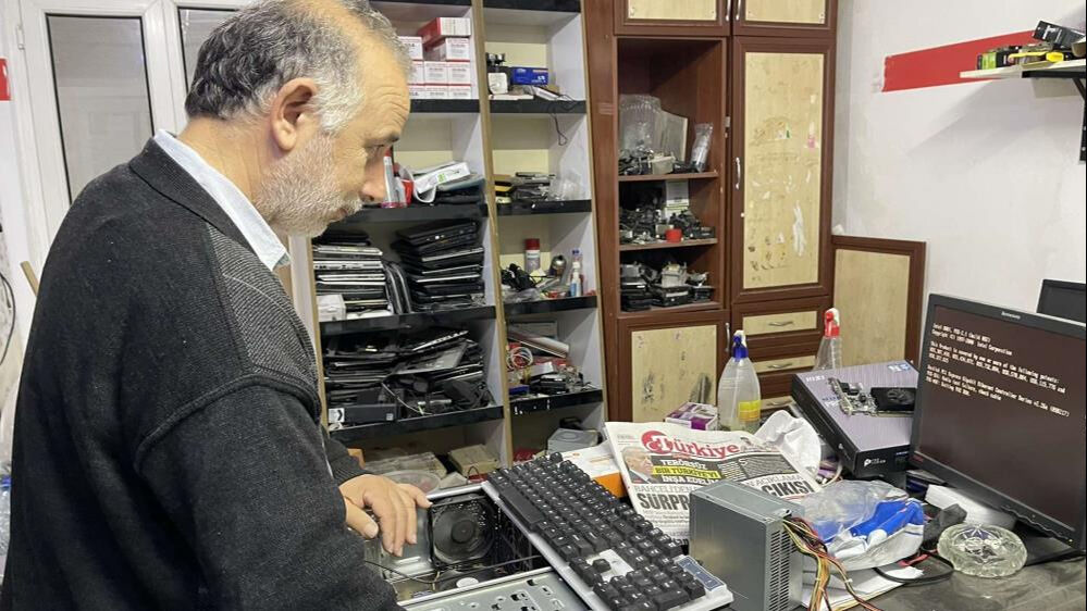 BİM kartı verip Papara hesabı açarak dolandırıcılık yapacaklardı! Kimliği sayesinde son anda kurtuldu - 3. Resim