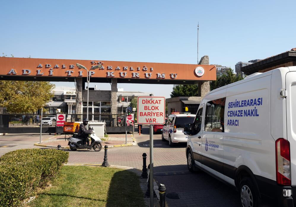 Cem Garipoğlu'nun mezarından çıkarılan kanlı poşetin sırrı ne? Münevver Karabulut'un ailesi harekete geçti - 6. Resim