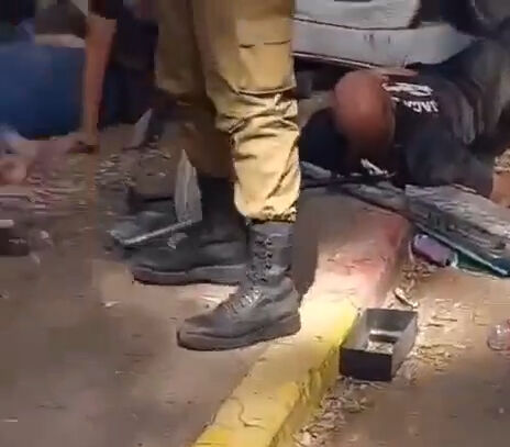 İsrail Tel Aviv'deki Mossad Karargahı yakınındaki otobüs durağına saldırı! Çok sayıda ölü ve yaralı var - 1. Resim