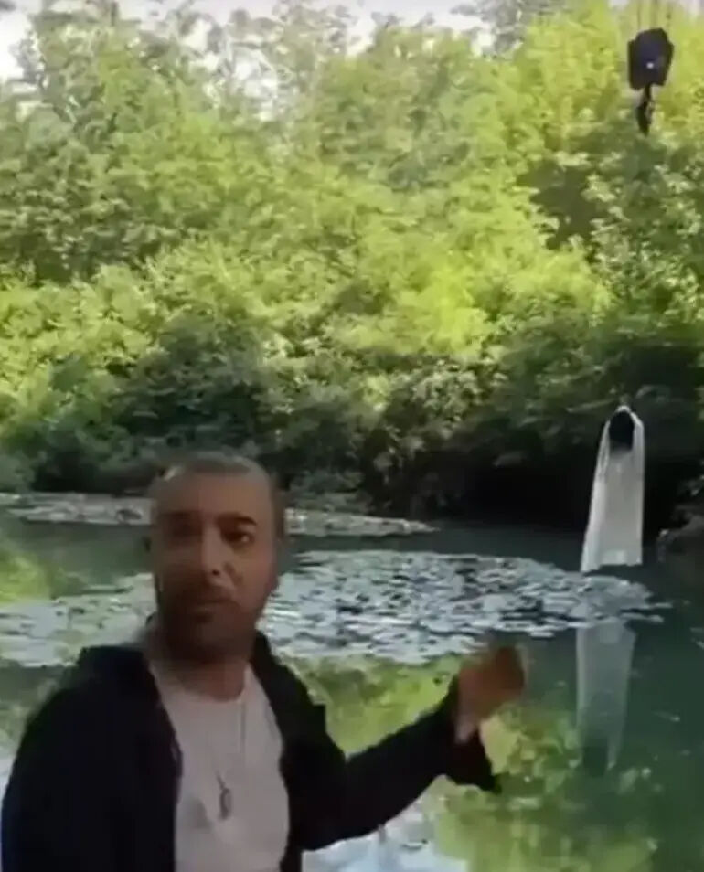 Klip çekiminde panik anları! Cengiz İmren şoke oldu! Vinçle asılan kadın şarkıcı bayıldı Klip çekiminde panik anları! Cengiz İmren şoke oldu! Vinçle asılan kadın şarkıcı bayıldı - 2. Resim