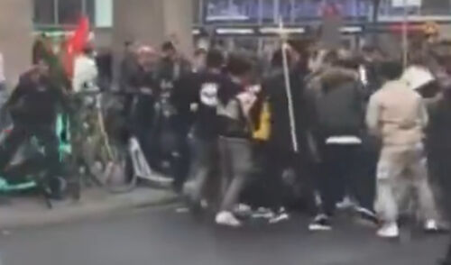 PKK'lı militanlar Köln sokaklarında İsrail bayrağı açtı! Teröristler Türklere saldırdı - 4. Resim