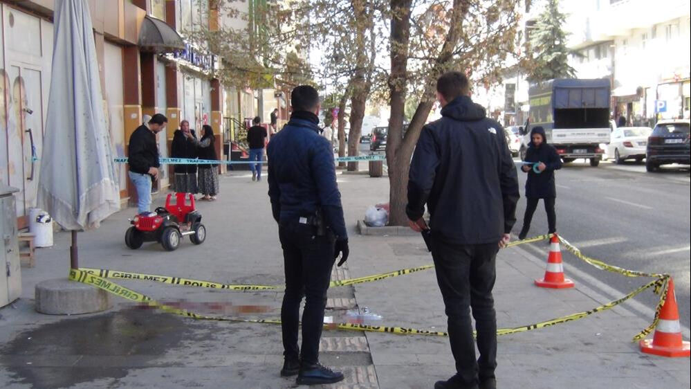 6 yaşındaki çocuk evinin önünde oynarken maganda kurşunuyla vuruldu - 4. Resim