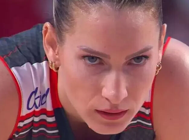 A Milli Kadın Voleybol Takımı'nda oynayan Gizem Örge evli mi, nereli, yaşı kaç?  - 2. Resim