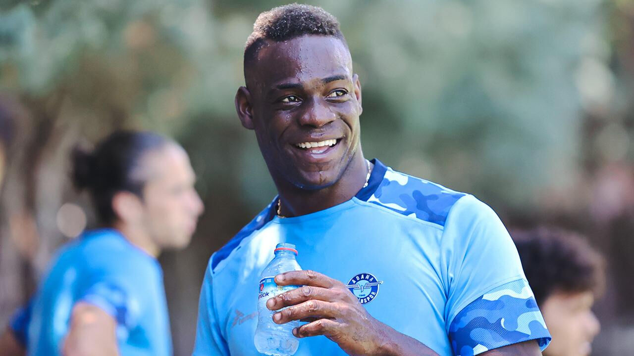 Adana Demirspor ile yolları ayırdı! Mario Balotelli hangi takıma transfer olacak? Adana Demirspor ile yolları ayırdı! Mario Balotelli hangi takıma transfer olacak? - 1. Resim