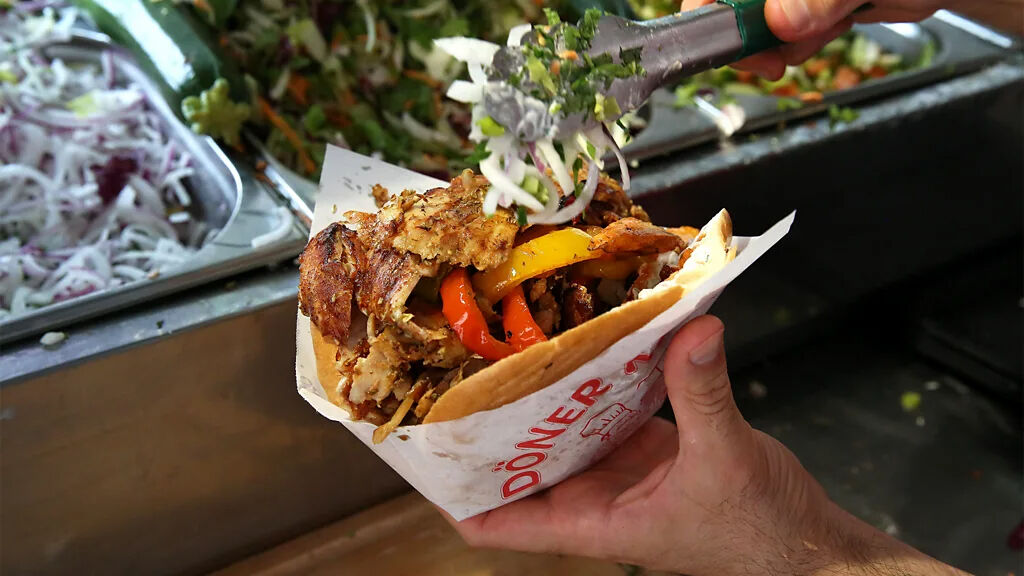 Almanya dönerin 'Türk spesiyali' olmasını istemiyor! Başvuru kabul edilirse bir daha satamayacaklar Almanya dönerin 'Türk spesiyali' olmasını istemiyor! Başvuru kabul edilirse bir daha satamayacaklar - 2. Resim