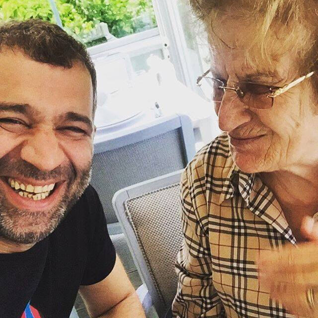 Arka Sokaklar’ın yıldızı Şevket Çoruh’un anne acısı! Ölüm haberiyle yıkıldı - 2. Resim