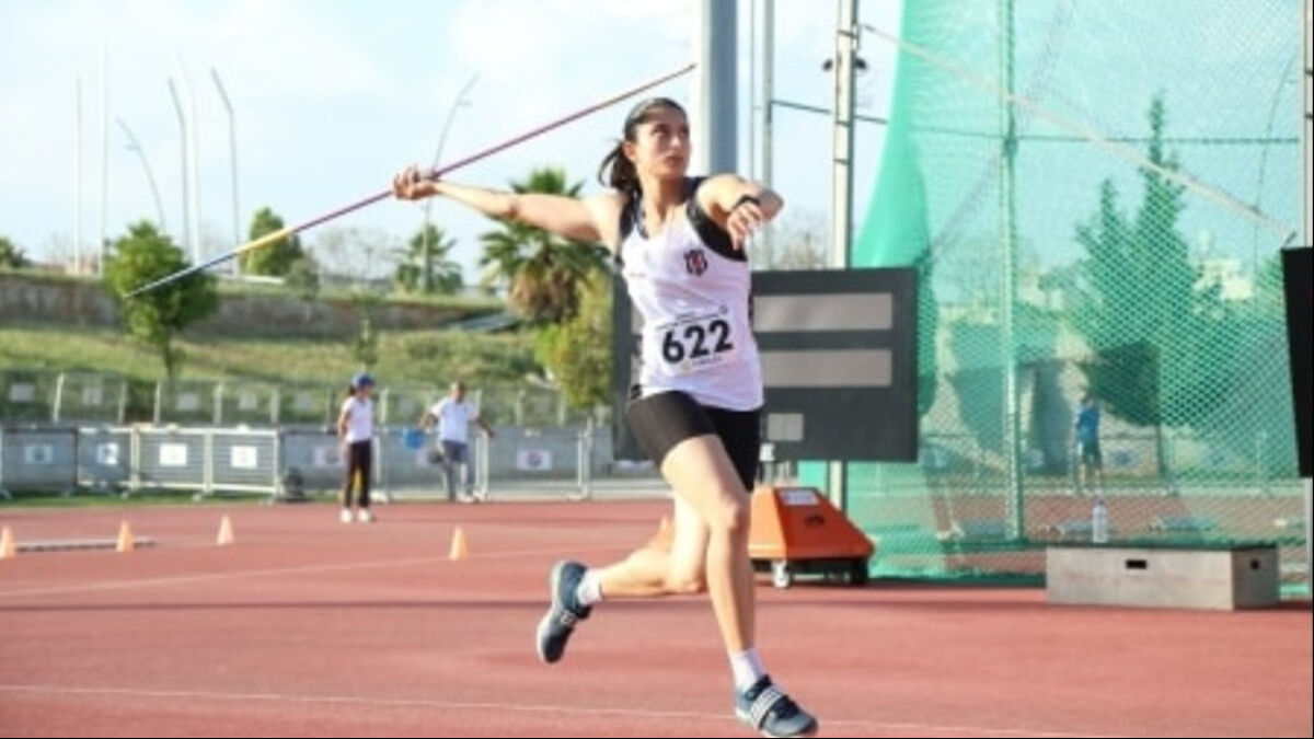 Beşiktaş'ın milli sporcusu Selene Durna, 6. kattan düşerek hayatını kaybetti! İntihar notu bırakmış... - 2. Resim