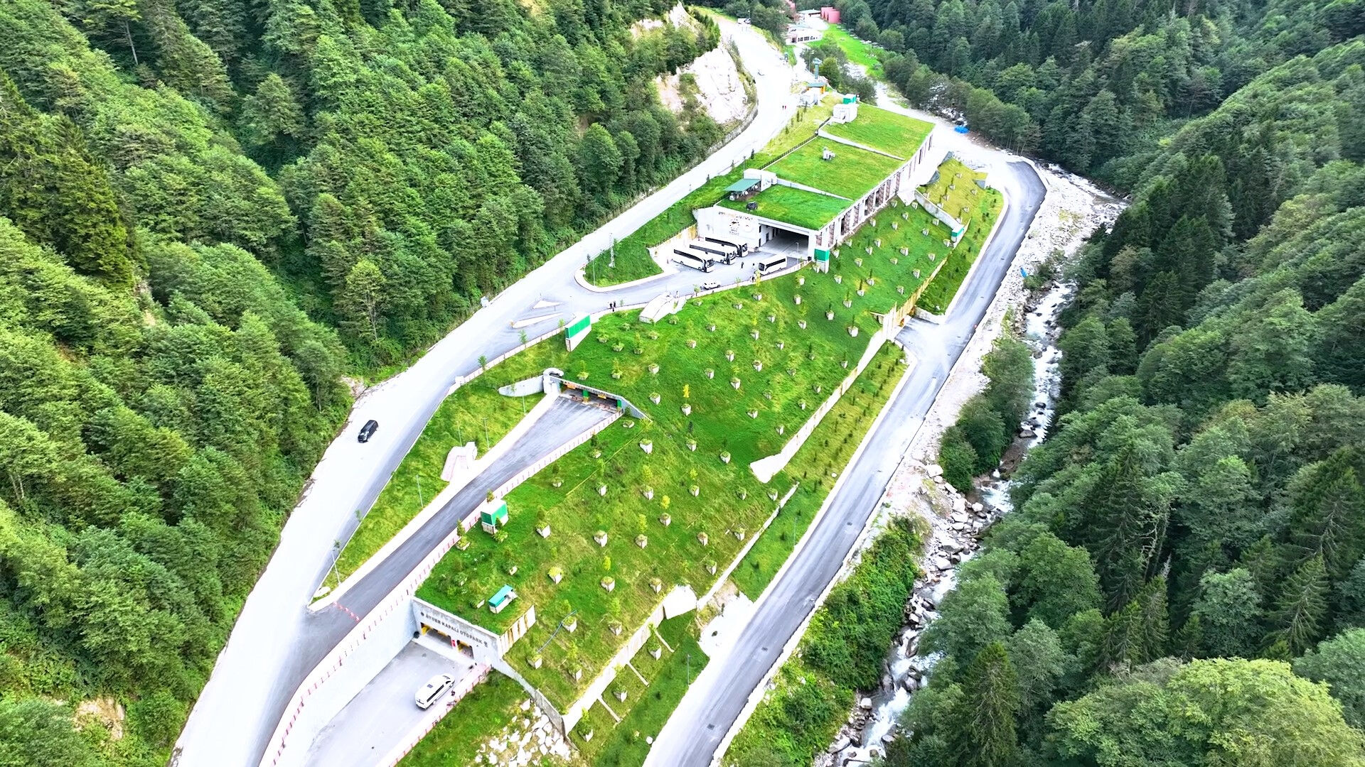 Çirkin yapılar ve kaçak salıncaklara veda! Ayder Yaylası'nın yeni hali tam not aldı - 4. Resim