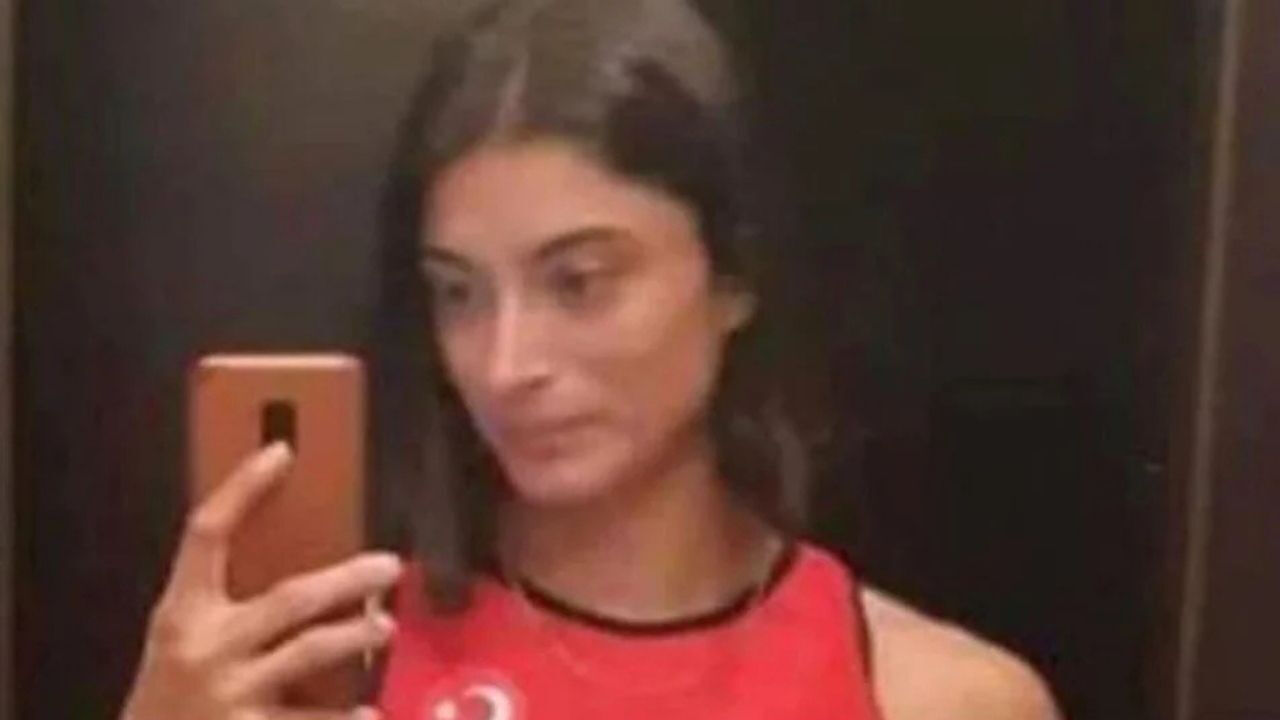 Evinin balkonundan düşerek hayatını kaybetti: Milli sporcu Selene Durna kimdir? Evinin balkonundan düşerek hayatını kaybetti: Milli sporcu Selene Durna kimdir? - 1. Resim