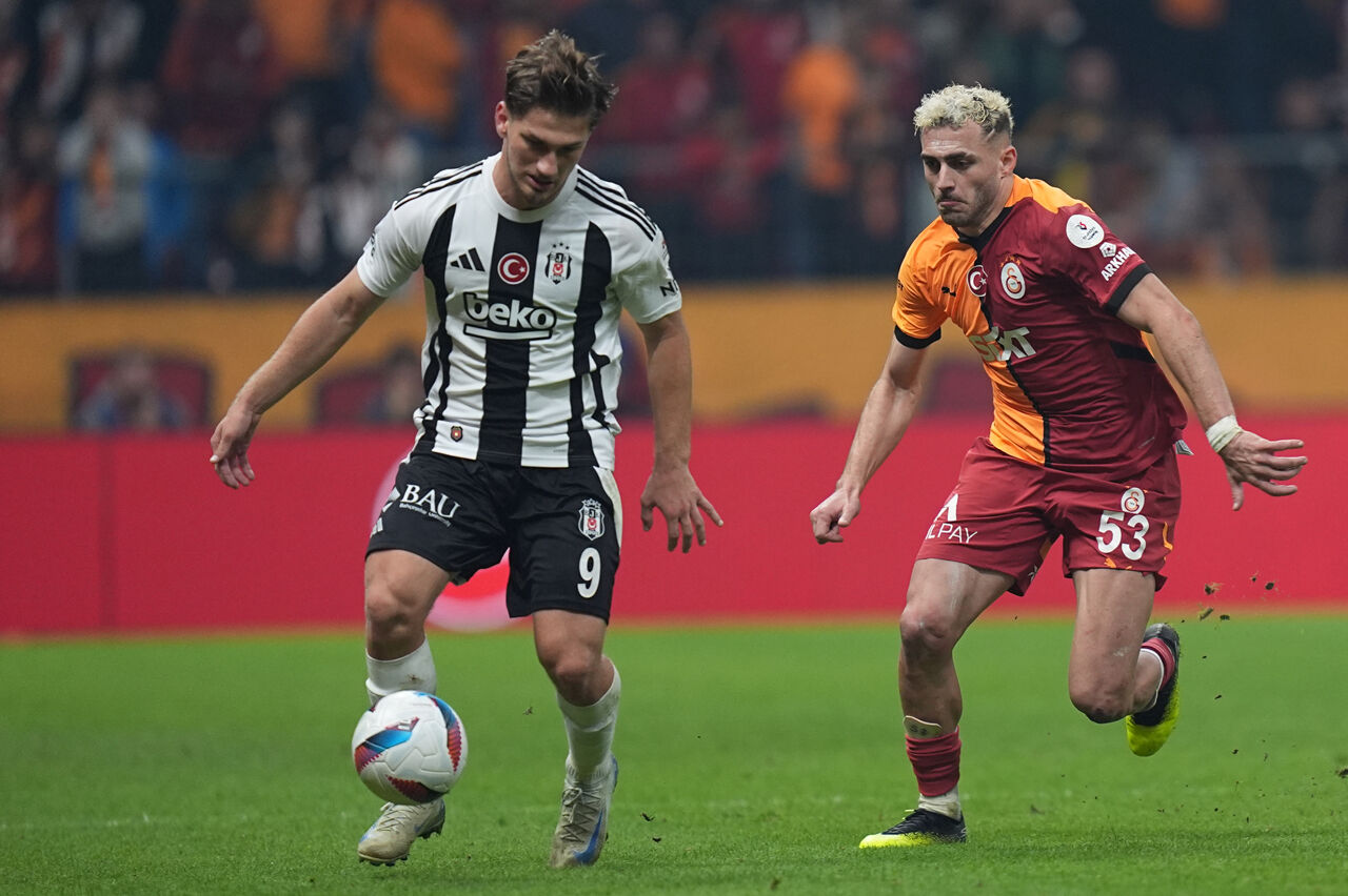 Galatasaray penaltı, Beşiktaş kırmızı bekledi! Trio ekibi Galatasaray-Beşiktaş maçının kararlarını yorumladı Galatasaray penaltı, Beşiktaş kırmızı bekledi! Derbiye damga vuran hakem kararları doğru mu? - 2. Resim