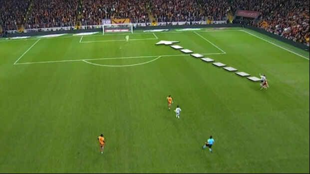 Galatasaray penaltı, Beşiktaş kırmızı bekledi! Trio ekibi Galatasaray-Beşiktaş maçının kararlarını yorumladı Galatasaray penaltı, Beşiktaş kırmızı bekledi! Derbiye damga vuran hakem kararları doğru mu? - 6. Resim