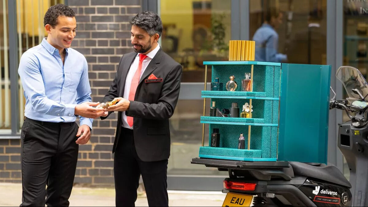 Parfüm sıkmayı unutanlar için acil servis: Eau De-Liveroo - 2. Resim