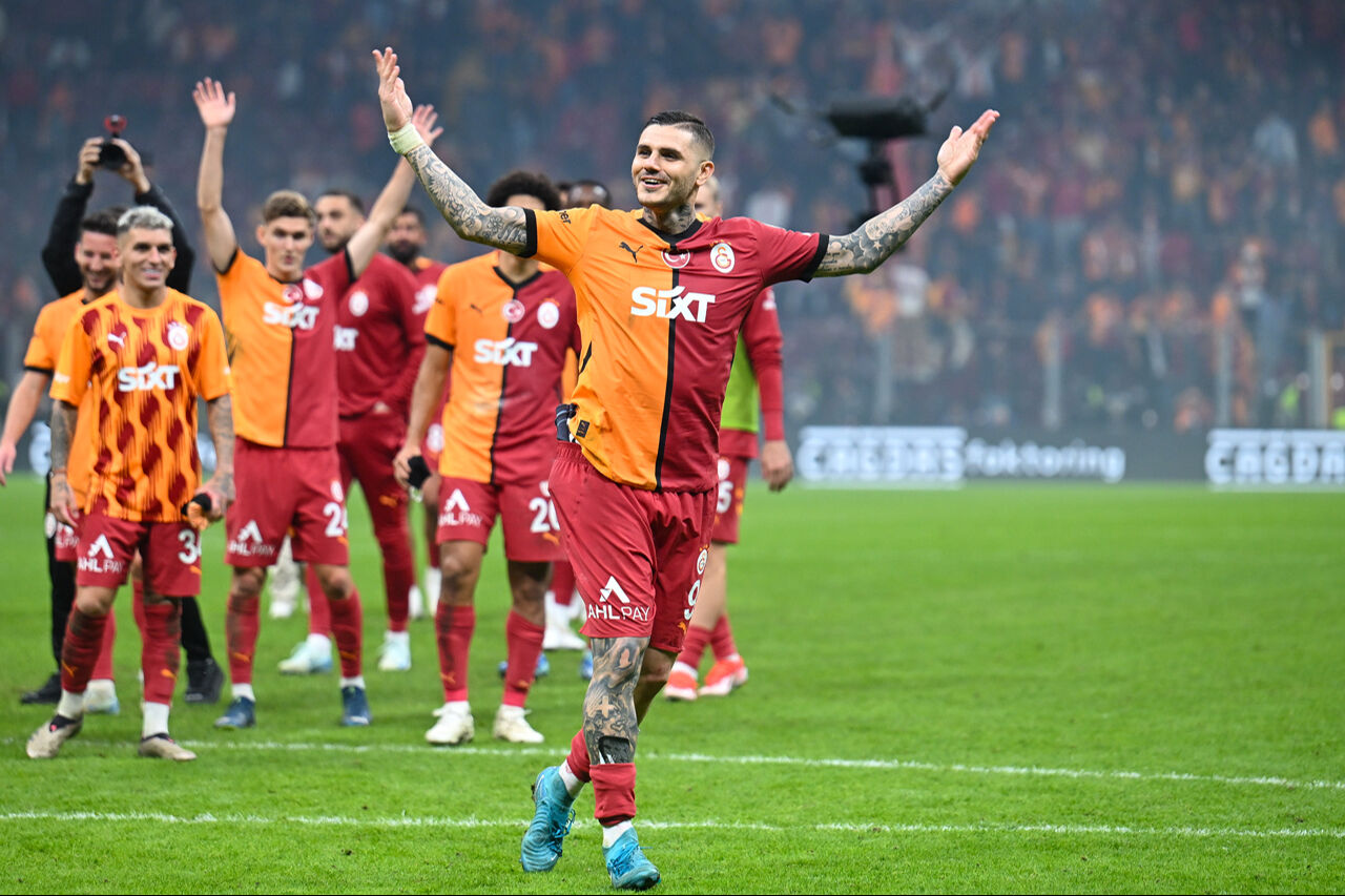 Spor yazarları Galatasaray-Beşiktaş derbisi için neler dedi? Galatasaray 12- Beşiktaş+F.Bahçe 2 Spor yazarları Galatasaray-Beşiktaş derbisi için neler dedi? Galatasaray 12- Beşiktaş+F.Bahçe 2 - 14. Resim