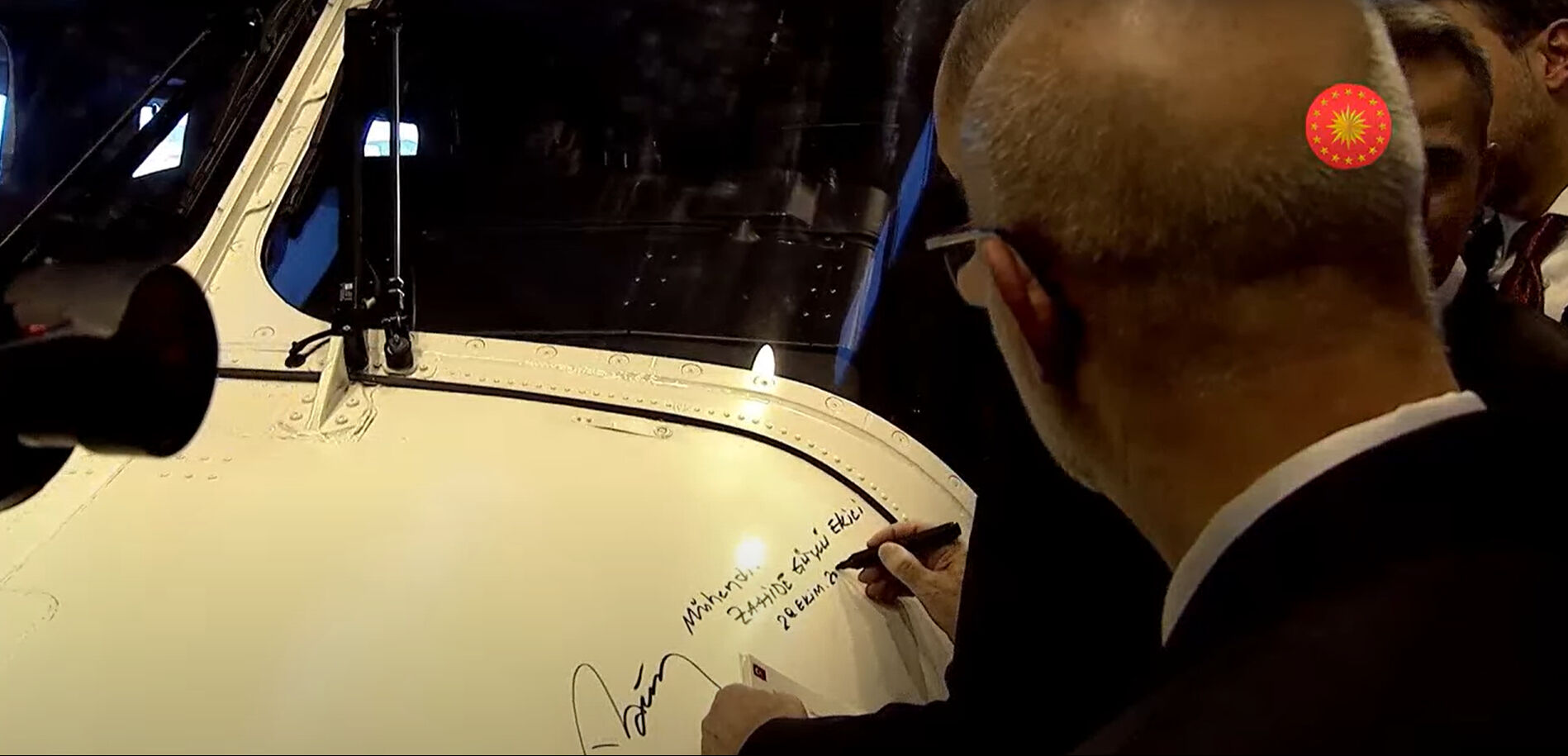 TUSAŞ'ta şehit Zahide Güçlü Ekici imzası! Cumhurbaşkanı Erdoğan GÖKBEY'e adını yazdı TUSAŞ'ta şehit Zahide Güçlü Ekici imzası! Cumhurbaşkanı Erdoğan GÖKBEY'e adını yazdı - 4. Resim