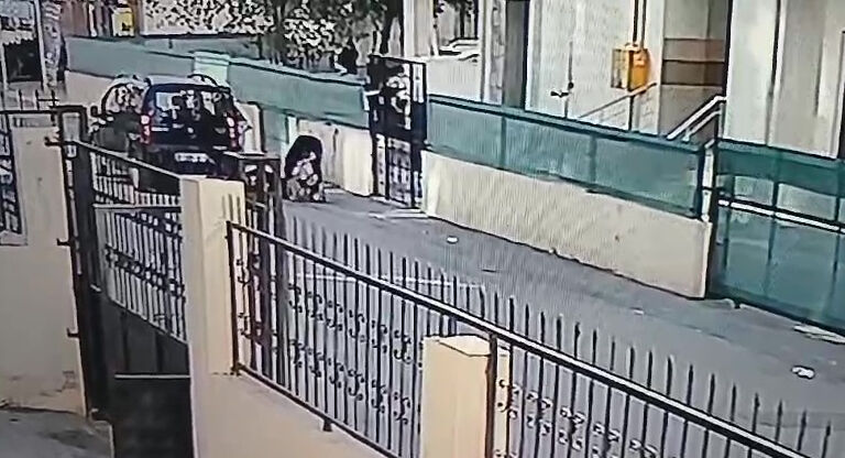 Boşanma aşamasındaki eşini kaçırmaya çalıştı! Adana'da sokak ortasında dehşet - 3. Resim