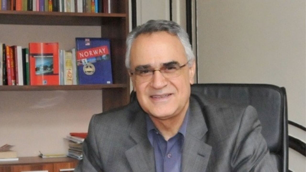 CHP'li Esenyurt Belediye Başkanı Ahmet Özer PKK'ya üye olmak suçundan tutuklandı Ahmet Özer'in iletişime geçtiği terör örgütü yöneticisi Remzi Kartal  kimdir? | Türkiye Gazetesi