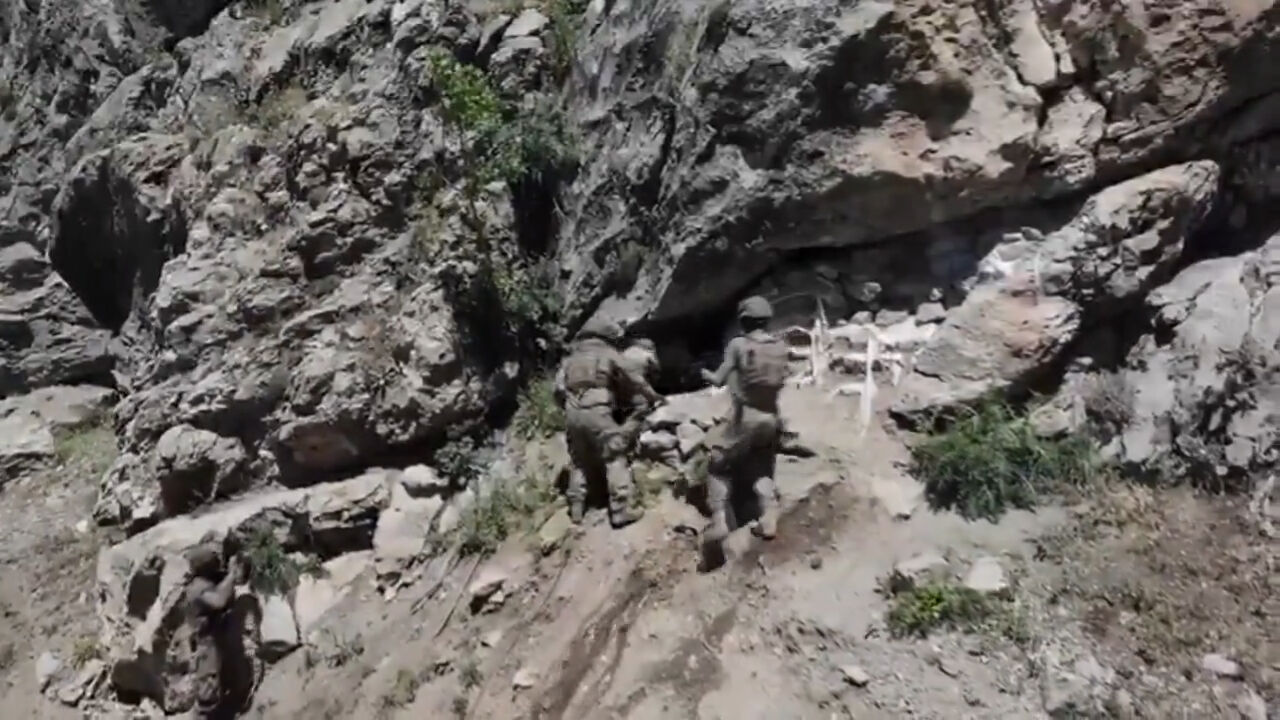 Haftanin ve Pençe-Kilit Operasyonu bölgelerinde 8 PKK'lı terörist öldürüldü - 2. Resim