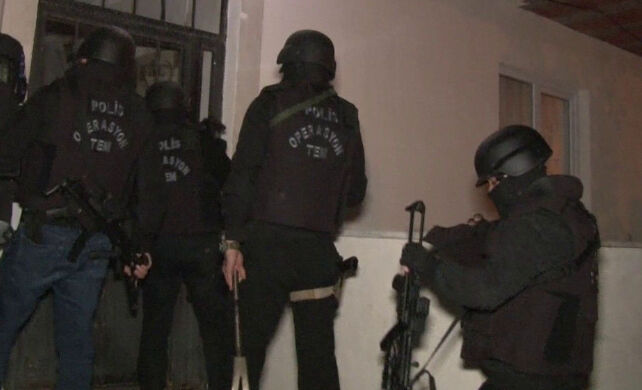 İstanbul'da sokakları savaş alanına çevireceklerdi! 18 PKK şüphelisi yakalandı - 4. Resim