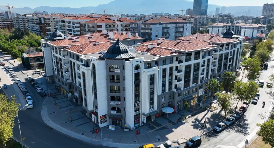 İzmirli depremzedeler TOKİ konutlarına kavuştu! Murat Kurum: Zor günler geride kaldı - 2. Resim