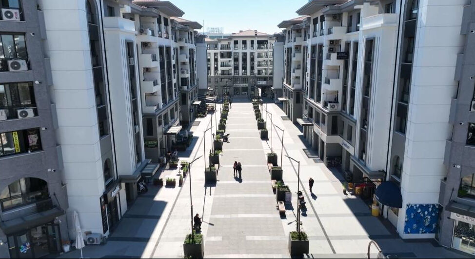 İzmirli depremzedeler TOKİ konutlarına kavuştu! Murat Kurum: Zor günler geride kaldı - 3. Resim