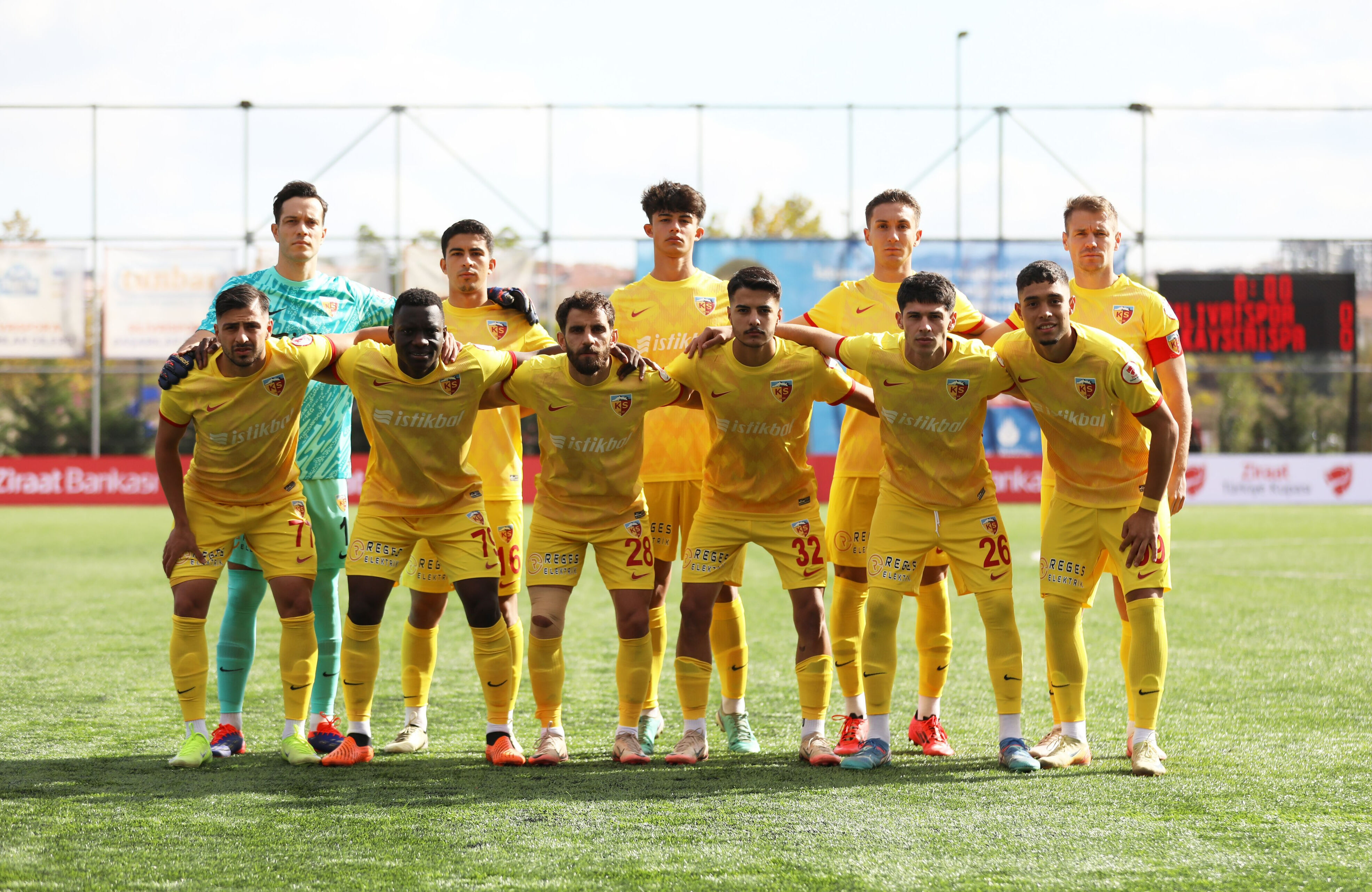 Kayserispor'a Türkiye Kupası'nda büyük şok! Silivrispor 4 golle turu geçti Kayserispor'a Türkiye Kupası'nda büyük şok! Silivrispor 4 golle turu geçti - 1. Resim