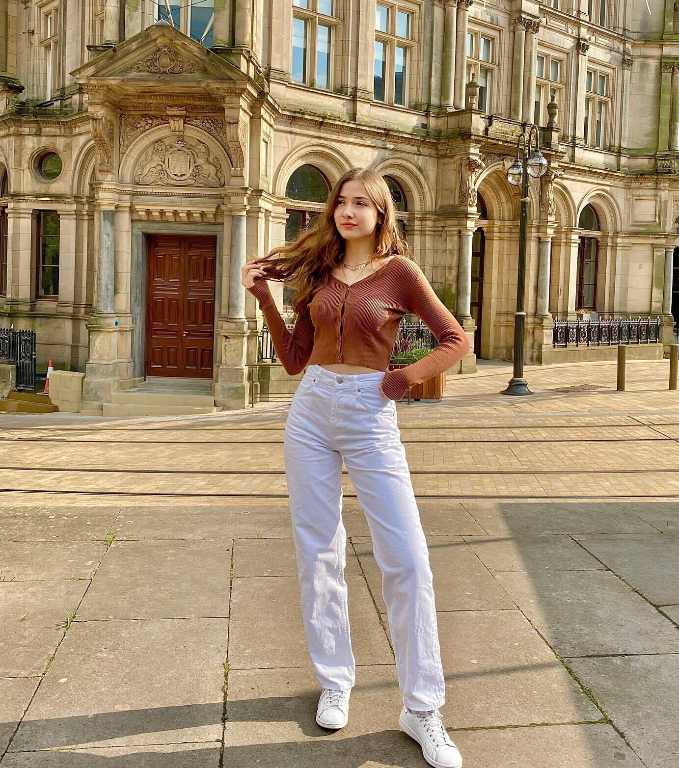 Kırmızı kategoride aranan FETÖ'cü Mahmut Akpınar ve kızının İngiltere'deki lüks hayatı gündem oldu - 4. Resim