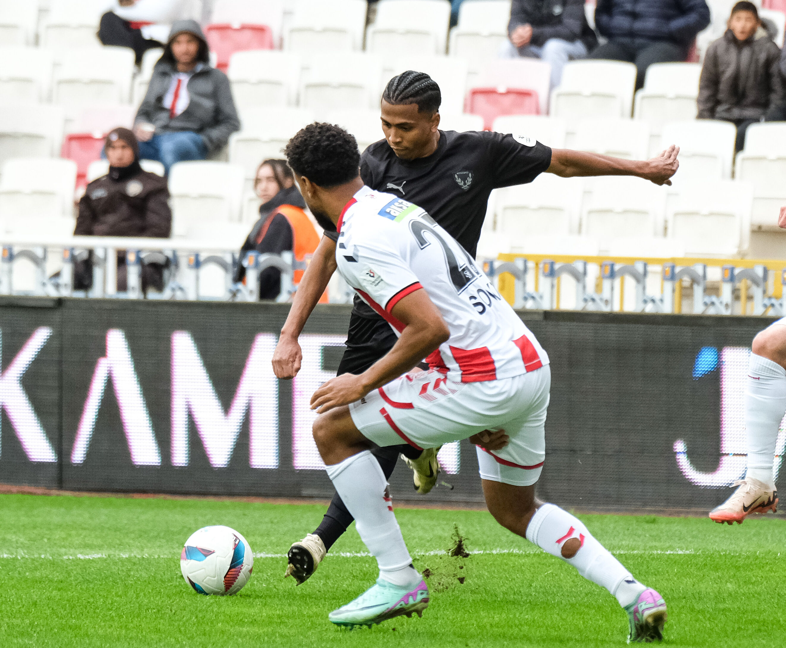 Süper Lig için çarpıcı şampiyonluk tahmini! Galatasaray'a yüzde 66 oran verdiler - 4. Resim