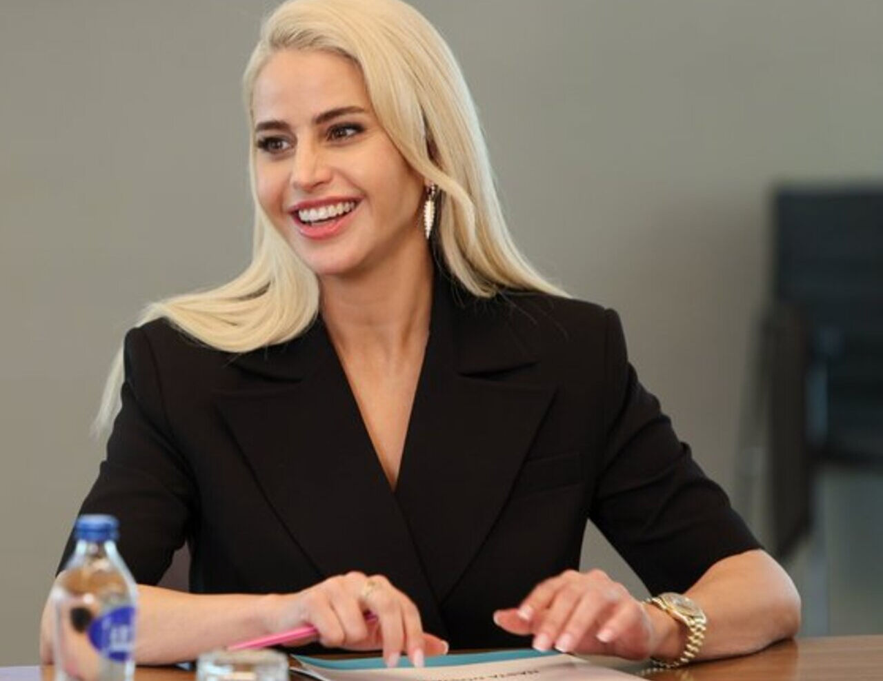 Süreyya Biçer karakterini canlandırıyordu! Büşra Pekin Bahar dizisinden ayrıldı mı? - 3. Resim