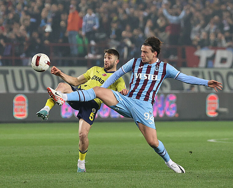 Trabzonspor-Fenerbahçe derbisi için taraftar kararı! Sarı-lacivertliler maça alınmayacak - 2. Resim