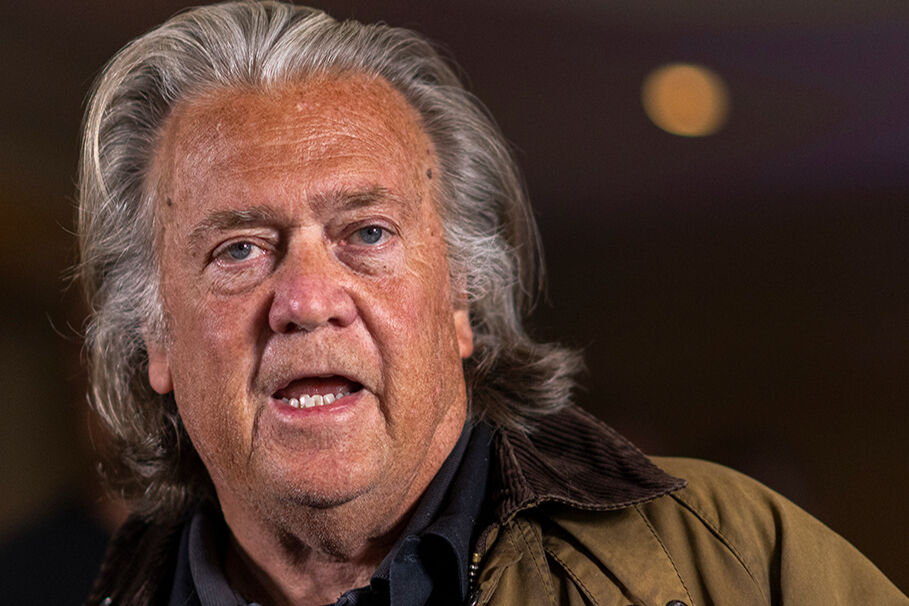 Trump'ın 70 yaşındaki eski danışmanı hapisten tahliye oldu! - 3. Resim