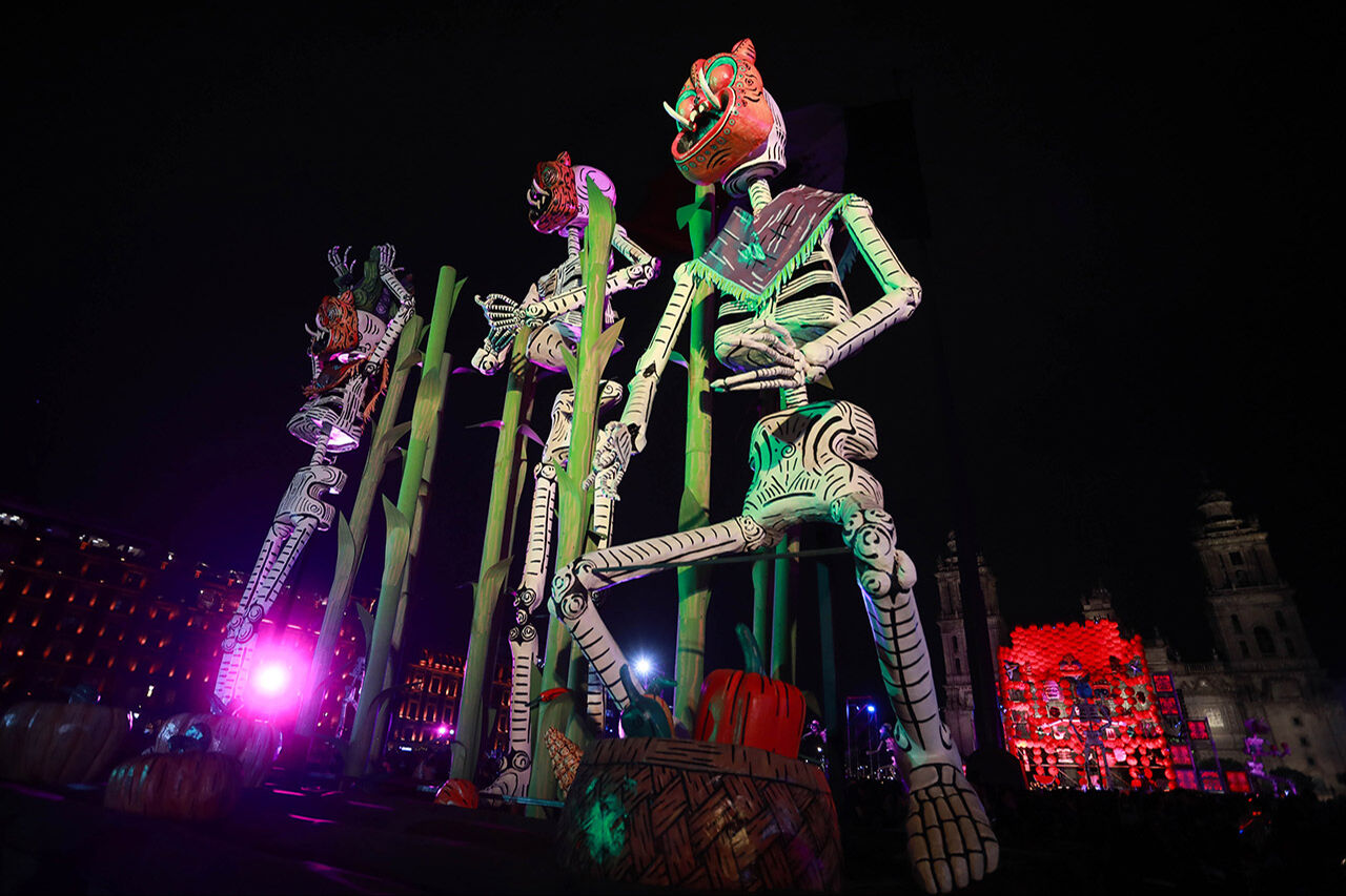 110 yıl önce ölen karikatürist ilham alınıyor! Meksika'da 'Ölüler Günü' kutlandı 110 yıl önce ölen karikatürist ilham alınıyor! Meksika'da 'Ölüler Günü' kutlandı - 6. Resim