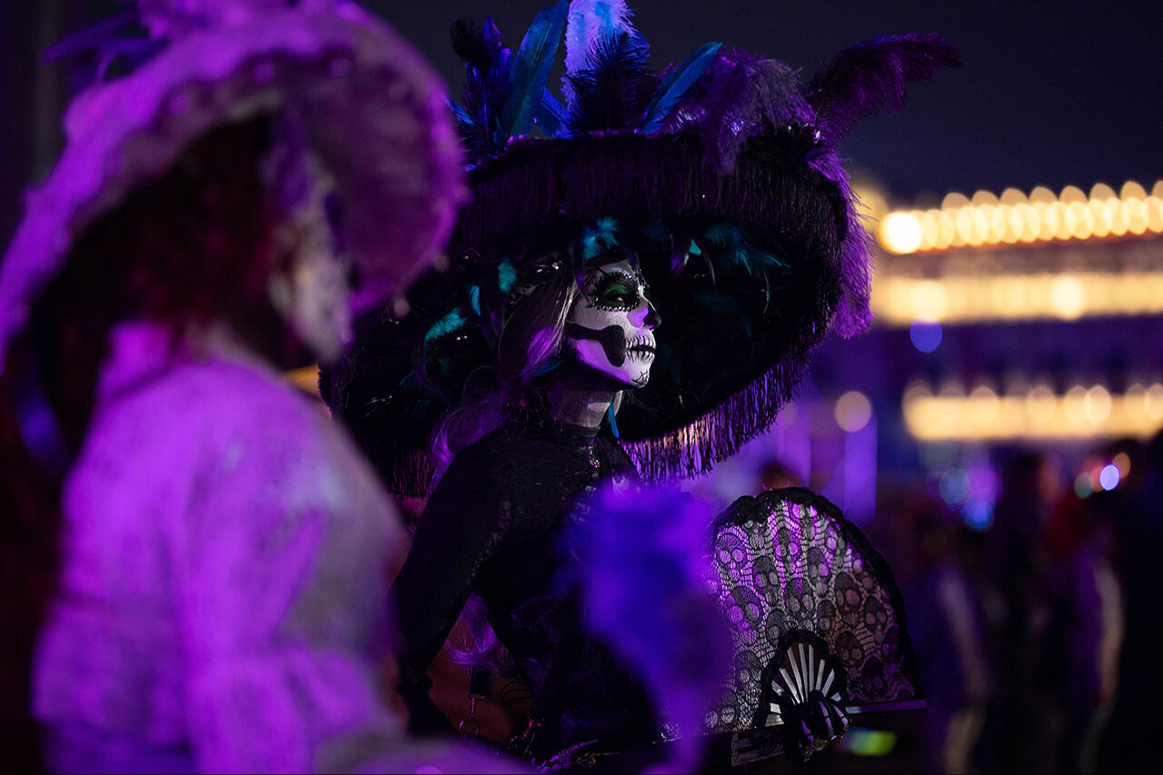 110 yıl önce ölen karikatürist ilham alınıyor! Meksika'da 'Ölüler Günü' kutlandı 110 yıl önce ölen karikatürist ilham alınıyor! Meksika'da 'Ölüler Günü' kutlandı - 12. Resim