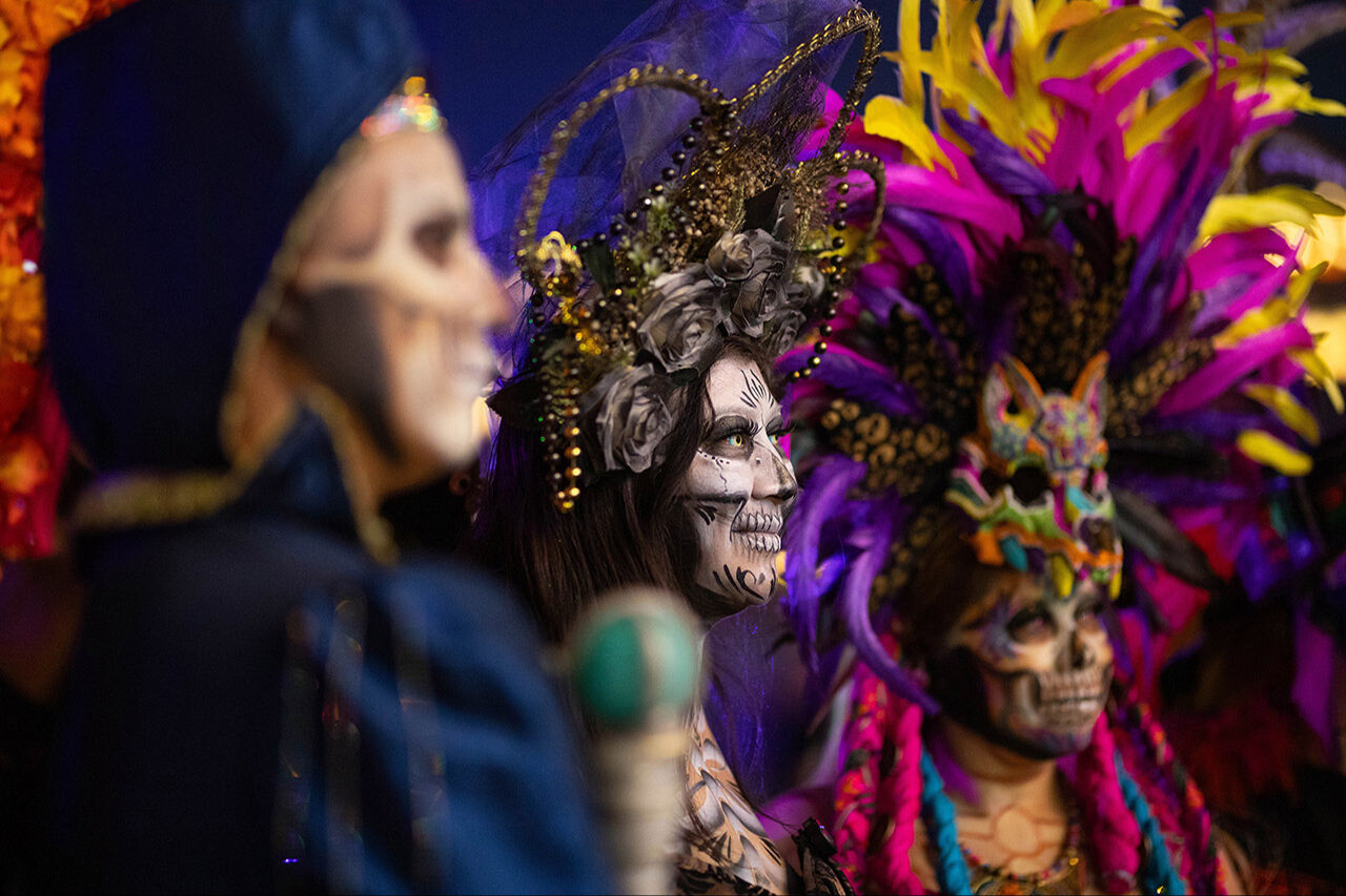 110 yıl önce ölen karikatürist ilham alınıyor! Meksika'da 'Ölüler Günü' kutlandı 110 yıl önce ölen karikatürist ilham alınıyor! Meksika'da 'Ölüler Günü' kutlandı - 11. Resim