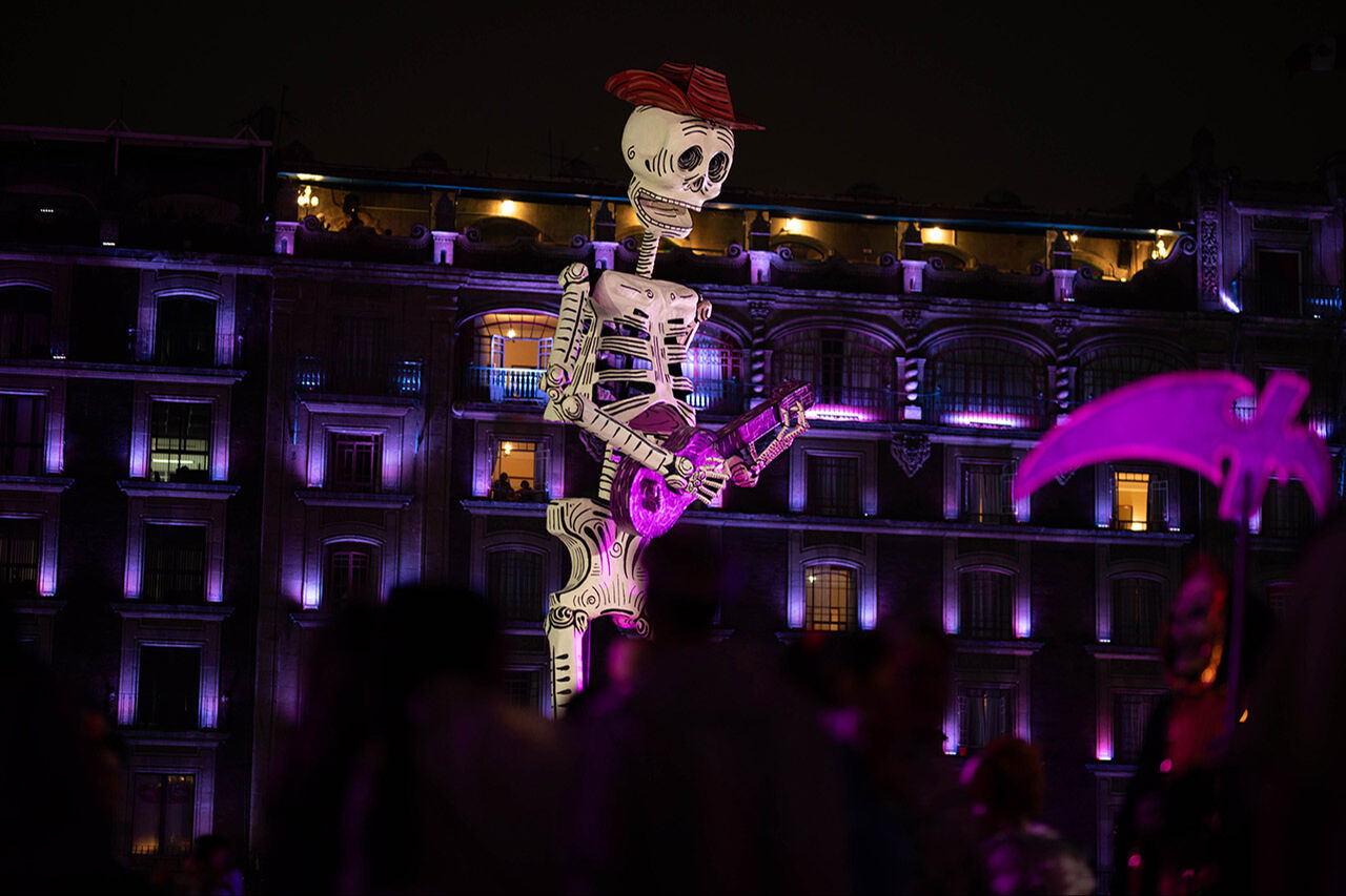 110 yıl önce ölen karikatürist ilham alınıyor! Meksika'da 'Ölüler Günü' kutlandı 110 yıl önce ölen karikatürist ilham alınıyor! Meksika'da 'Ölüler Günü' kutlandı - 8. Resim