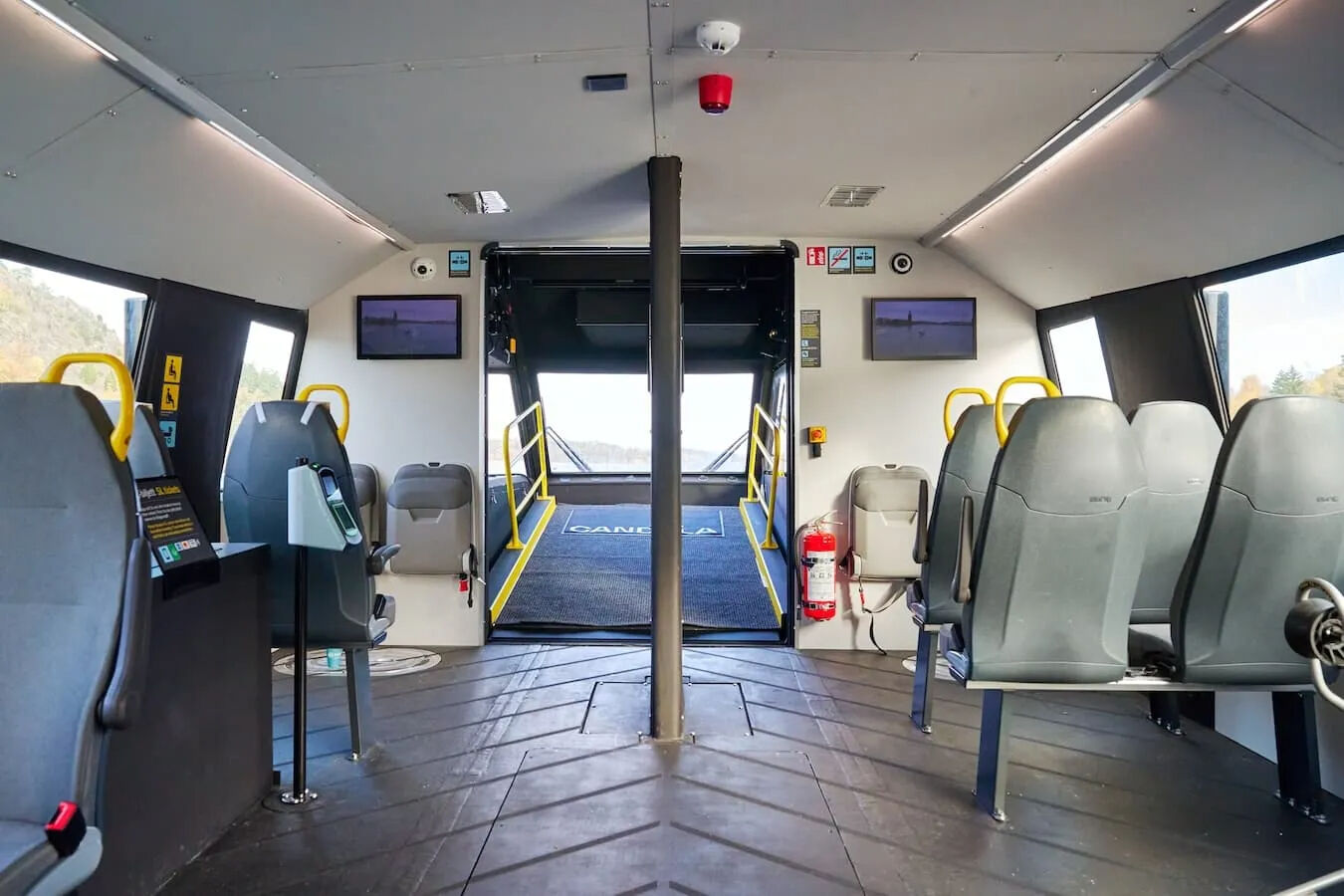 Dünyanın ilk elektrikli deniz feribotu seferlere başladı! - 2. Resim