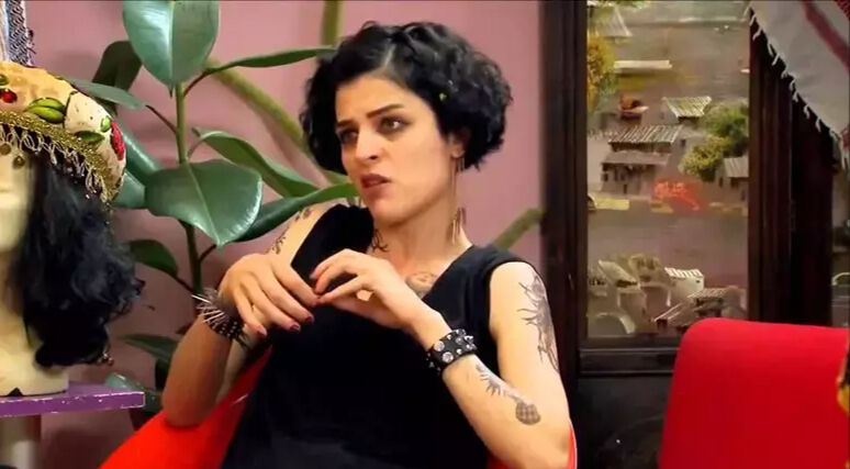 Leyla dizisinin Nur’u Gonca Vuslateri kimdir, neden gündem oldu?  - 2. Resim