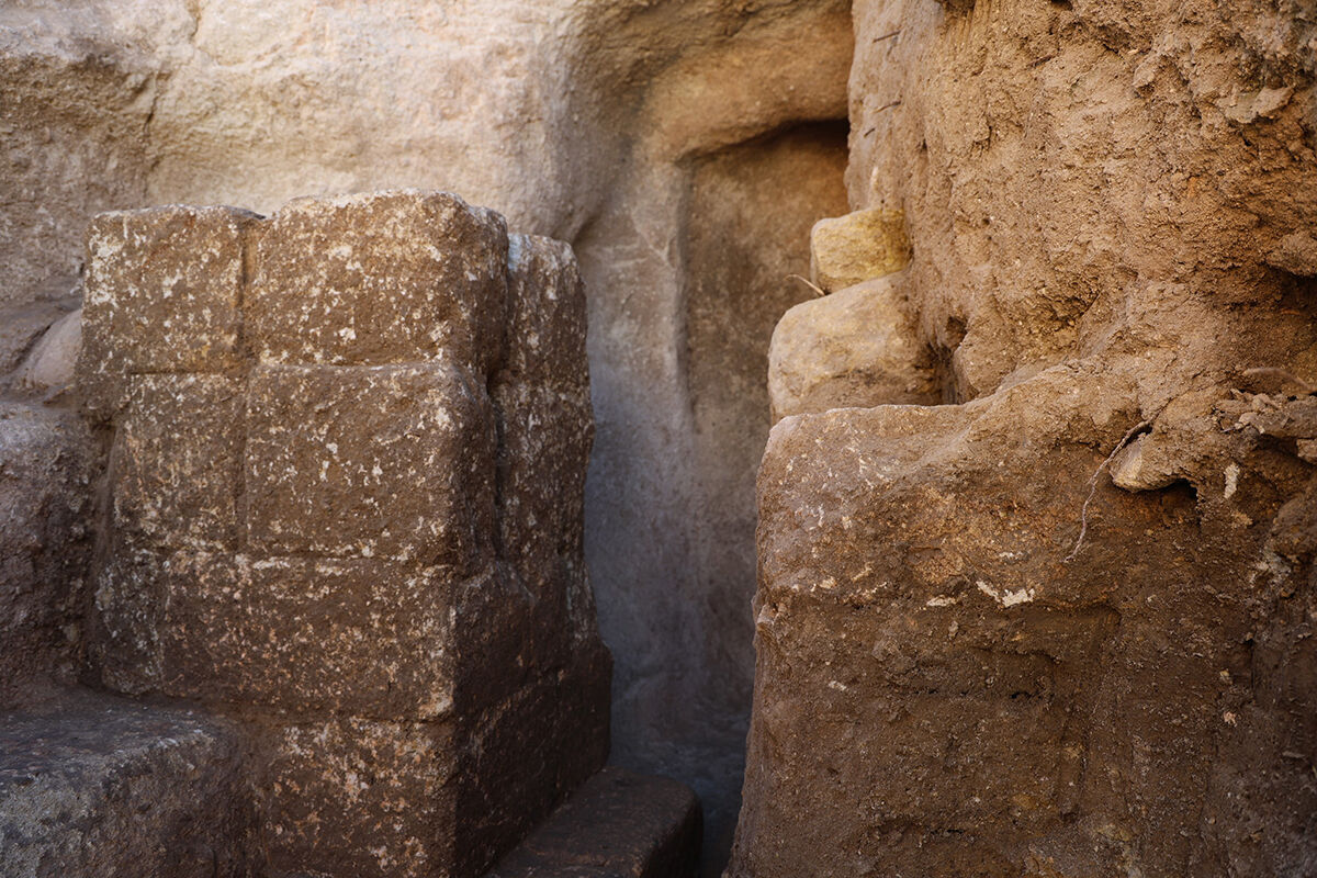 Trafiğe kapatılmıştı, toplu mezar çıktı! Kapadokya'da yolun altında tarihi keşif - 2. Resim