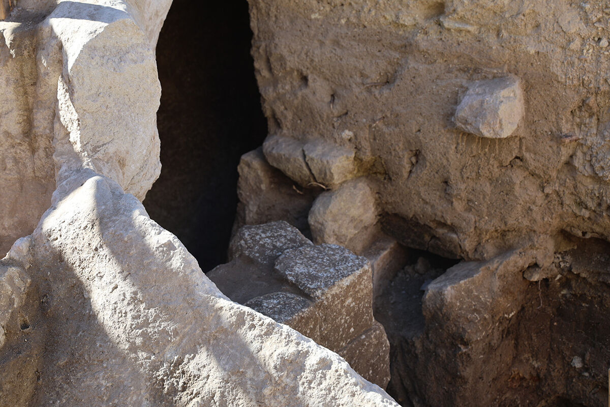 Trafiğe kapatılmıştı, toplu mezar çıktı! Kapadokya'da yolun altında tarihi keşif - 4. Resim