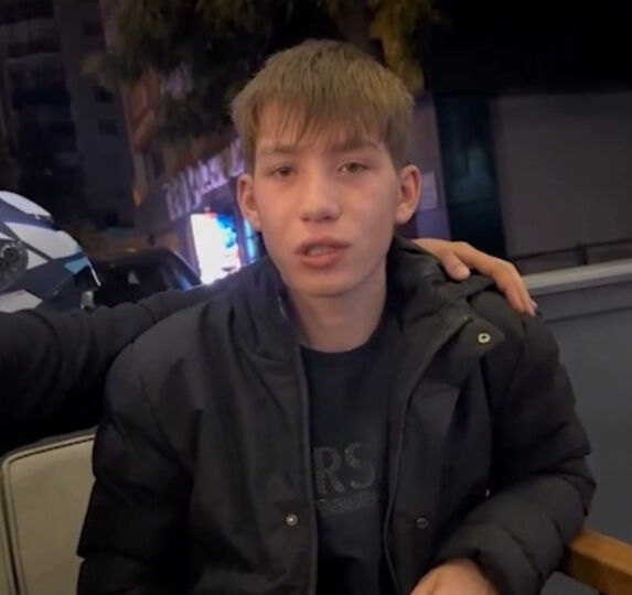 Adana'da akaryakıt istasyonunda  Adana'da akaryakıt istasyonunda