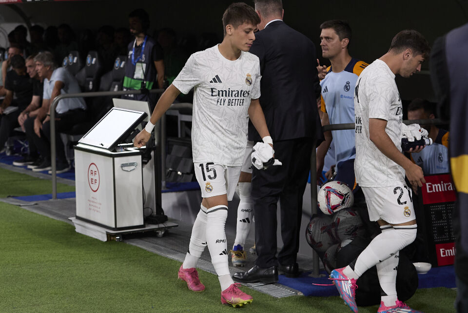 Arda Güler'in neden oynamadığını antrenör ekibi açıkladı! Mbappe ve Vinicius detayı ortaya çıktı - 7. Resim