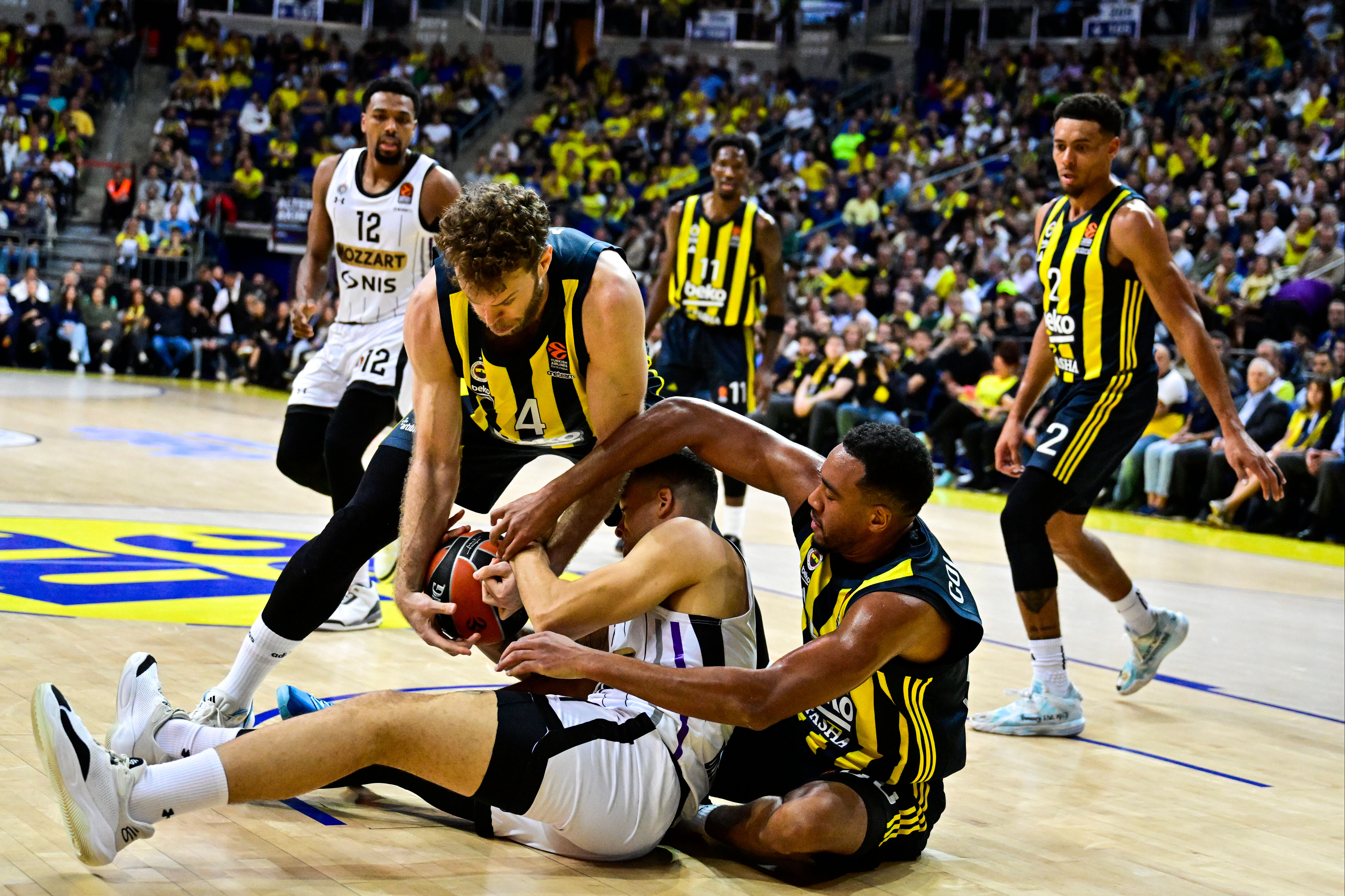 Fenerbahçe Beko, Partizan'ı 89-72 mağlup etti - 1. Resim