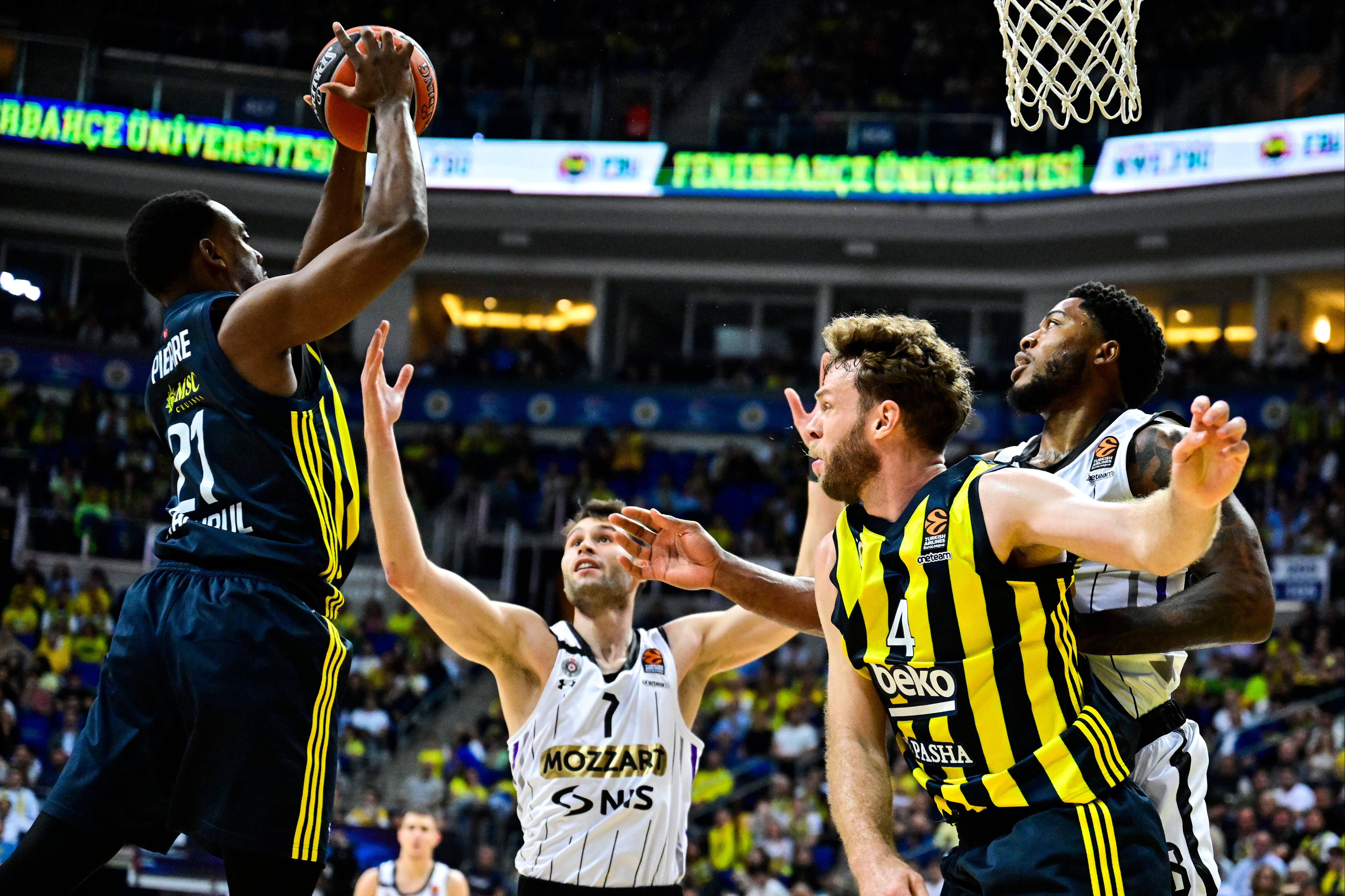 Fenerbahçe Beko, Partizan'ı 89-72 mağlup etti - 2. Resim