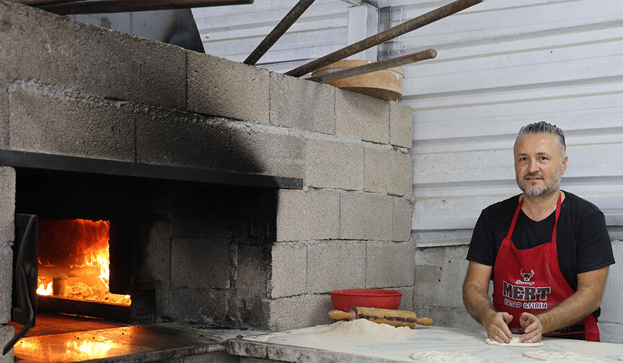 Günlük 2 bin TL'ye işçi bulamadı, küreği eline alıp isyan etti: Kalıcı eleman bulamıyoruz! - 1. Resim