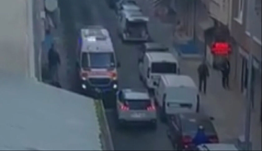 İstanbul'da ambulansa yol vermeyen sürücünün görüntüleri ortaya çıktı! İşte o skandal anlar - 3. Resim